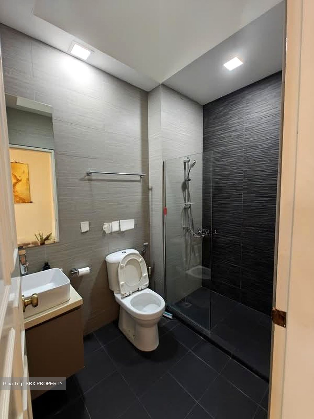Eastwood Walk Gardens (D16), Terrace #565281771
